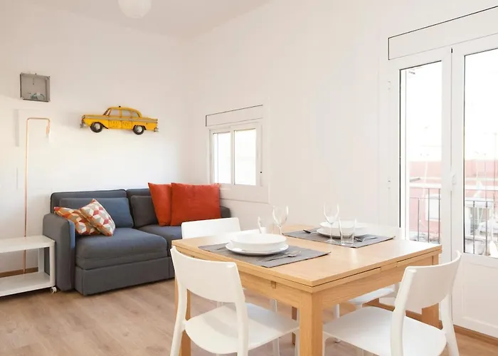 Renovated With Sea View, Vj Апартаменты *