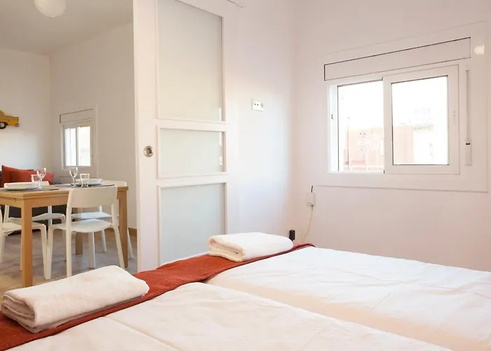 Renovated With Sea View, Vj Апартаменты *
