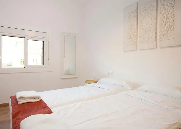 Renovated With Sea View, Vj